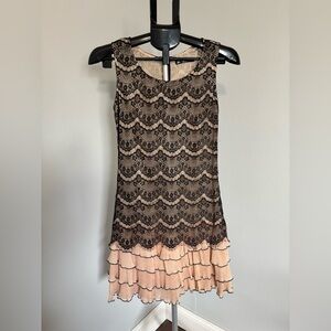 Roaring 20s Gatsby style lace dress